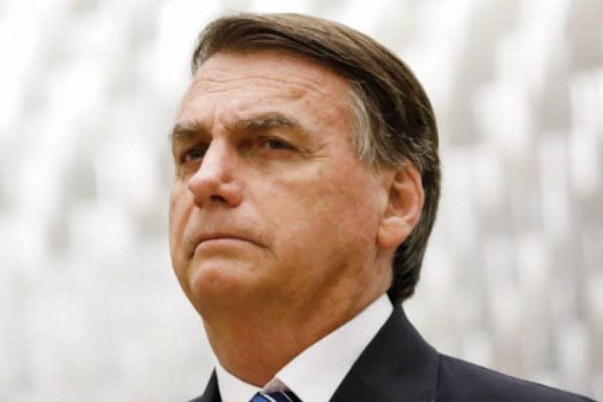 A mando de Moraes, PF busca armas e munições na casa de Bolsonaro