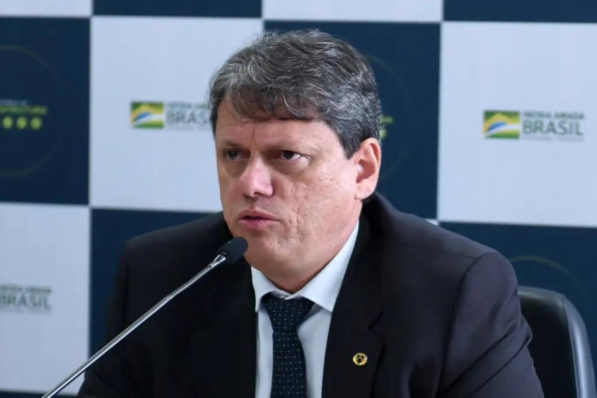 Carioca, Tarcísio critica Marina e Tebet por não serem paulistas