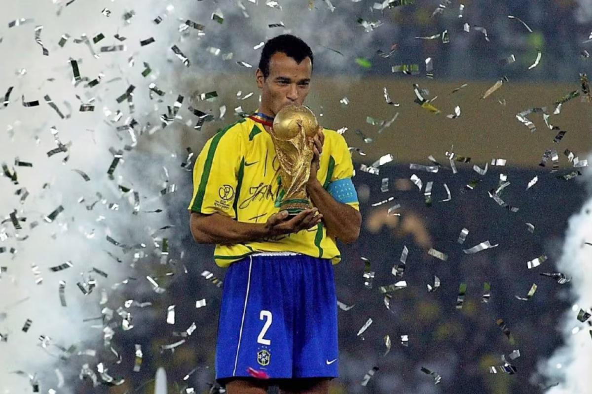 Com Mbappé fora, Cafu segue o único a jogar em 3 finais seguidas