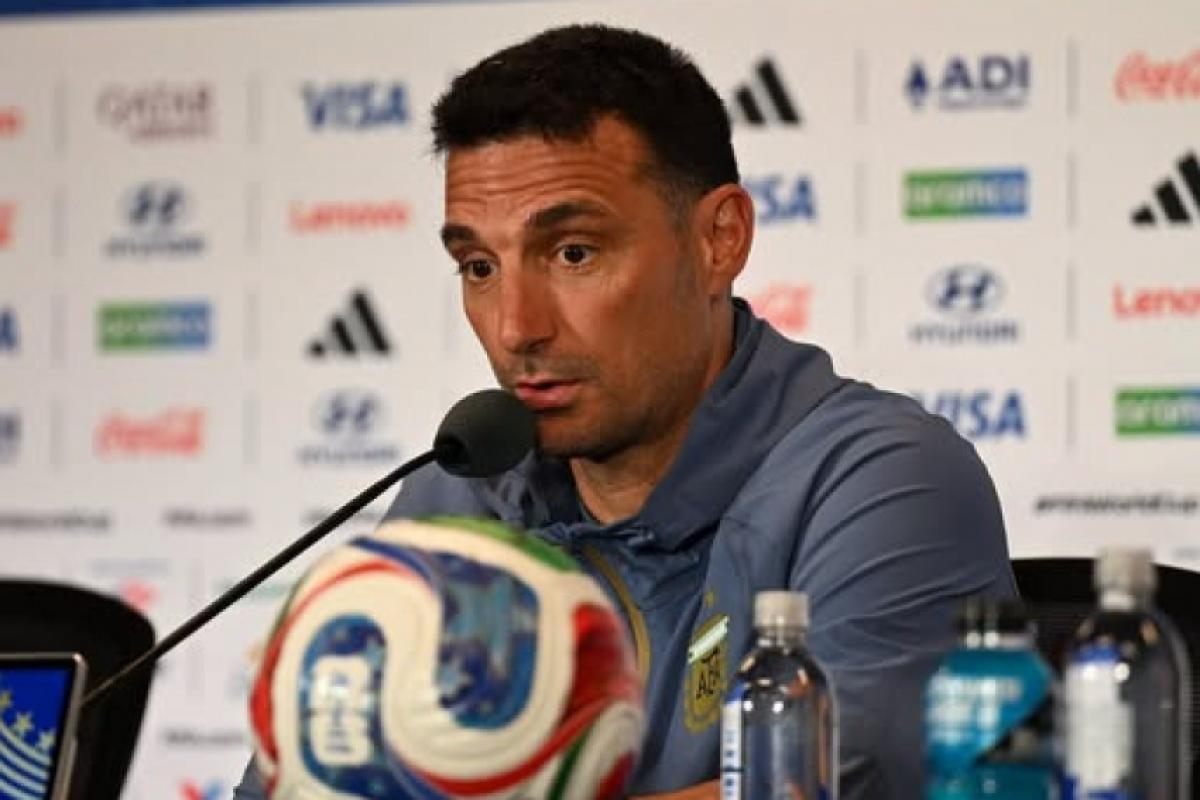 'Estamos alertas', diz Scaloni após eliminação de favoritos