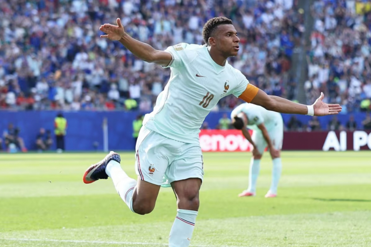 França vence Marrocos e avança à semifinal da Copa do Mundo