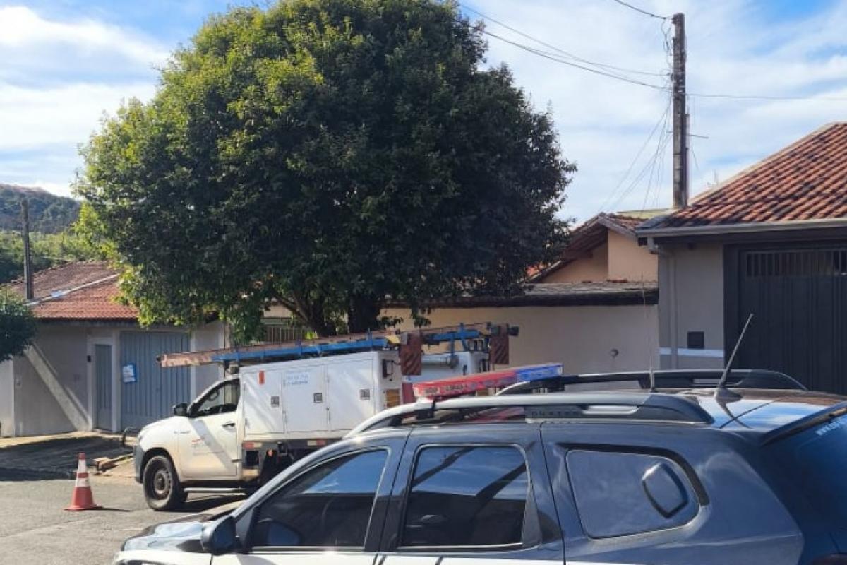 'Gato' na rede de energia elétrica de casa leva morador à prisão