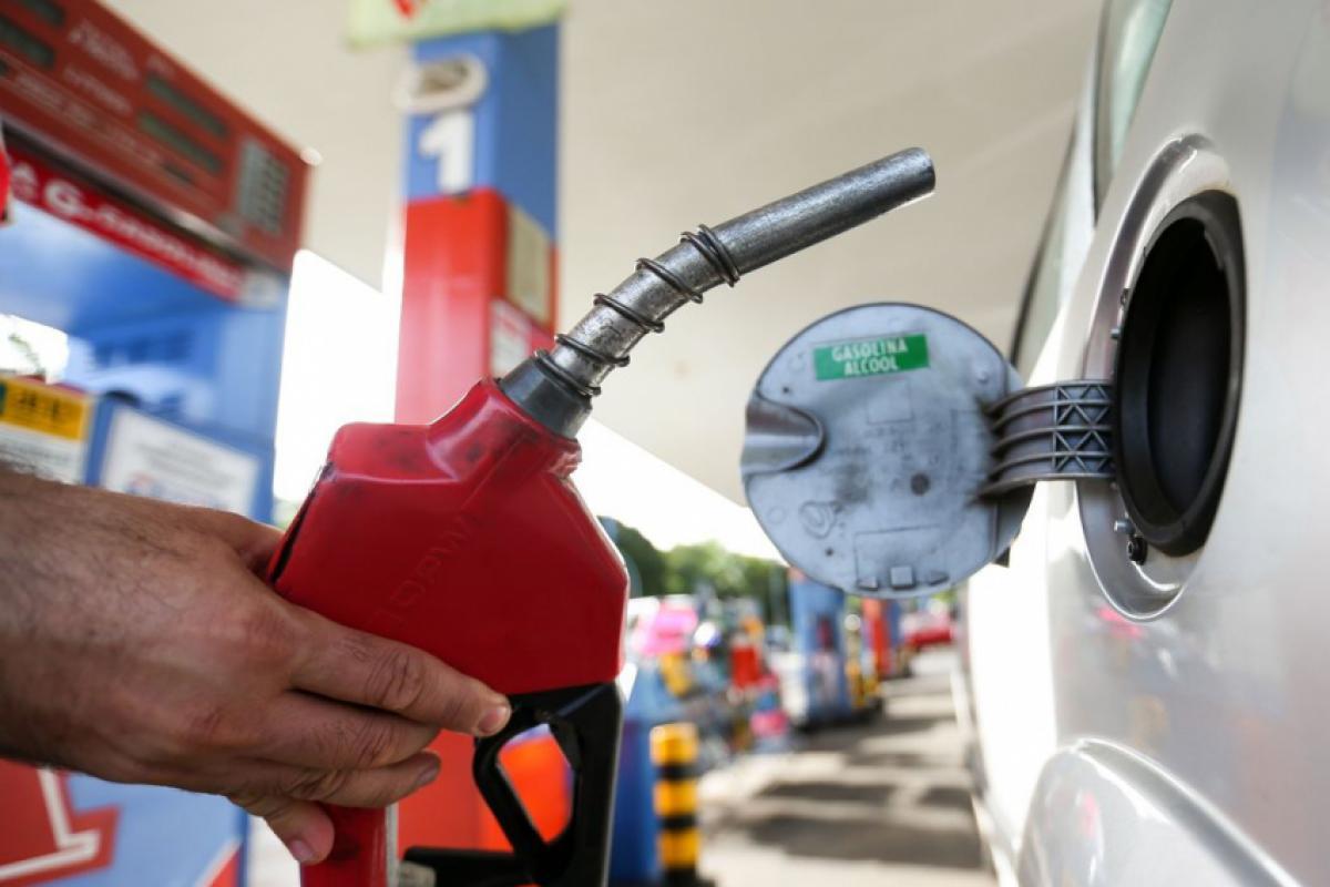 Governo prorroga subsídio da gasolina por mais 30 dias