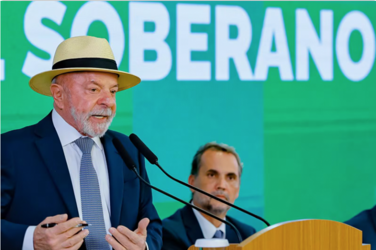 Para ninguém 'meter o nariz' no nosso país, diz Lula sobre Defesa