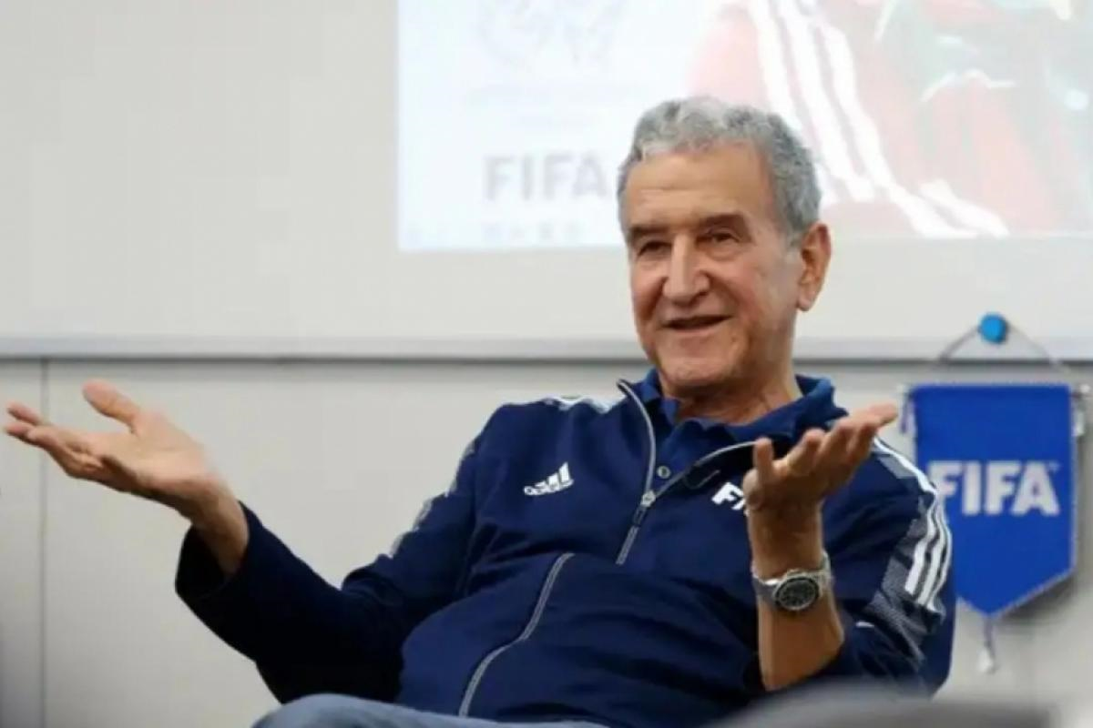 Parreira apresenta leve melhora, mas continua em estado grave