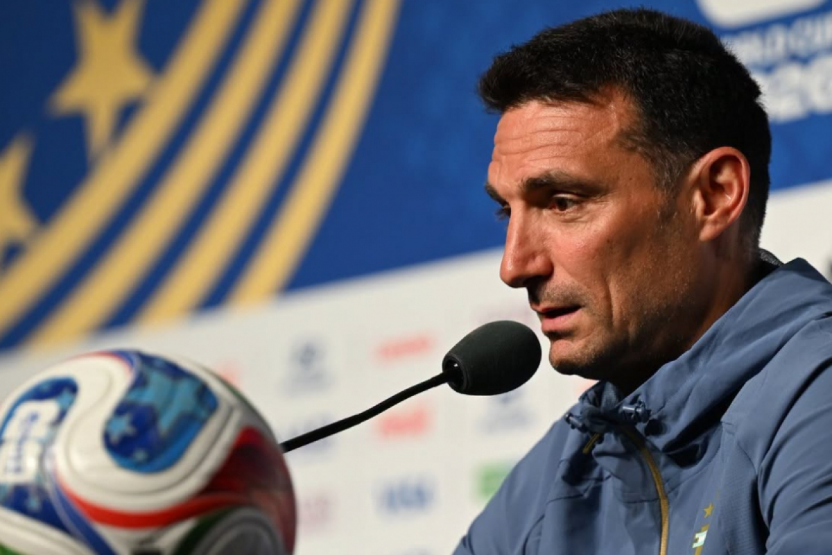 'Que grupo de jogadores', diz Scaloni, emocionado após virada