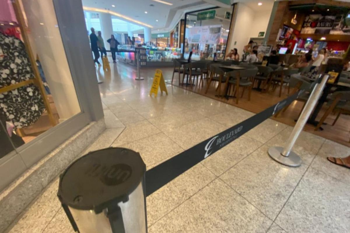 Realizada audiência de homem que esfaqueou ex em centro comercial