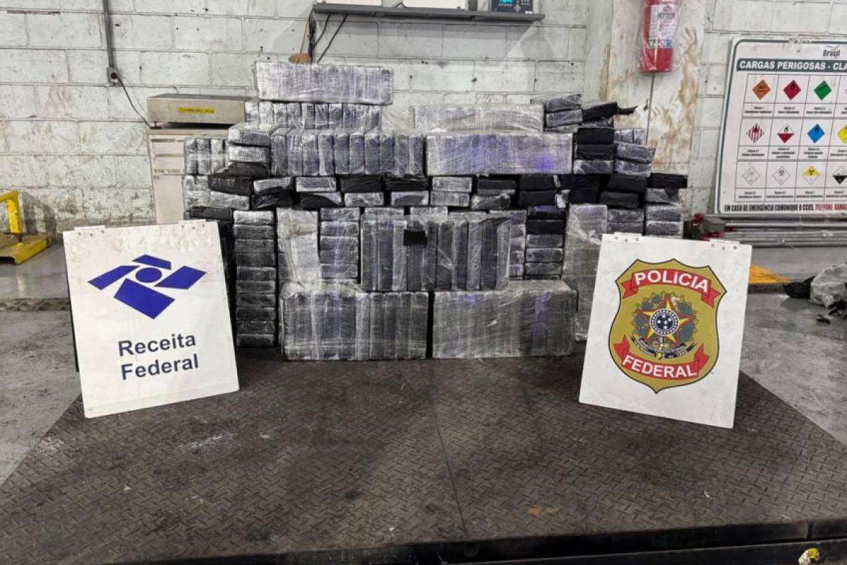 Receita Federal apreende 448 kg de cocaína em operações no porto