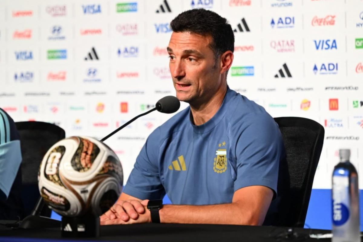 Scaloni se derrete após nova virada da Argentina sobre Inglaterra