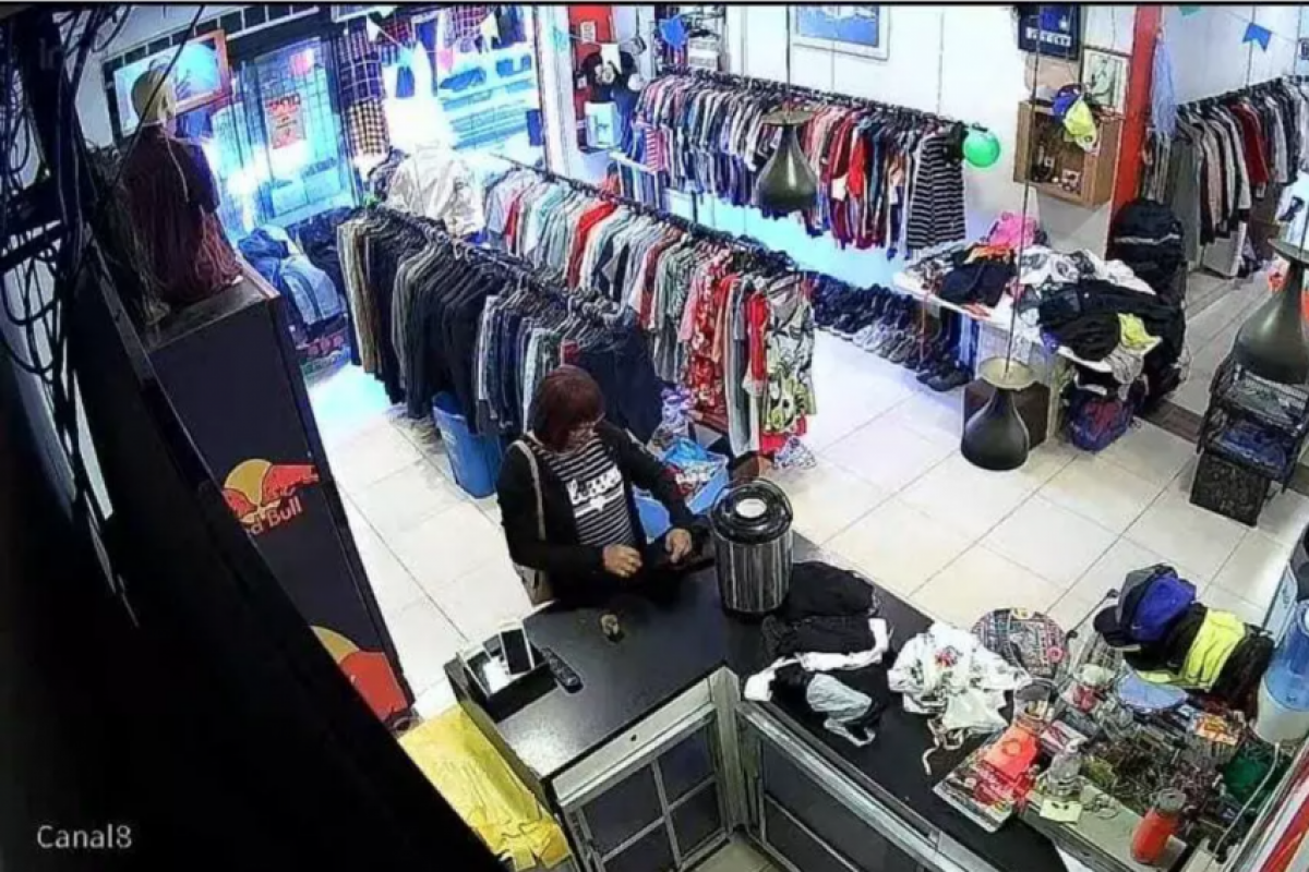 Vestido de mulher, policial penal é acusado de furtar brechó
