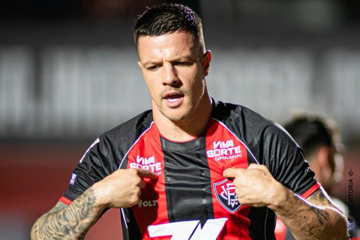 Vitória faz um no Vasco, vence e estraga estreia de português