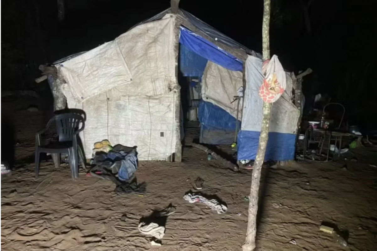 Assassino invade moradia e mata bebê de 5 meses com foice