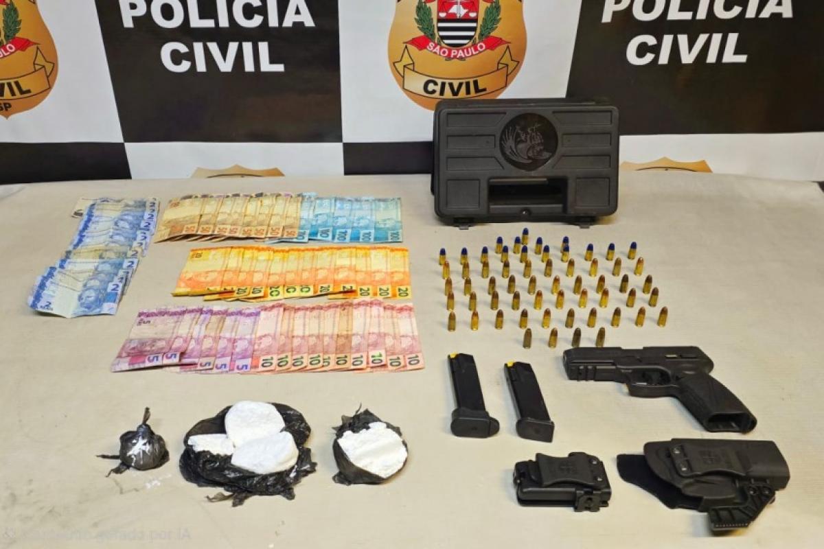 Estudante de Direito tinha cocaína e arma enterrados no quintal