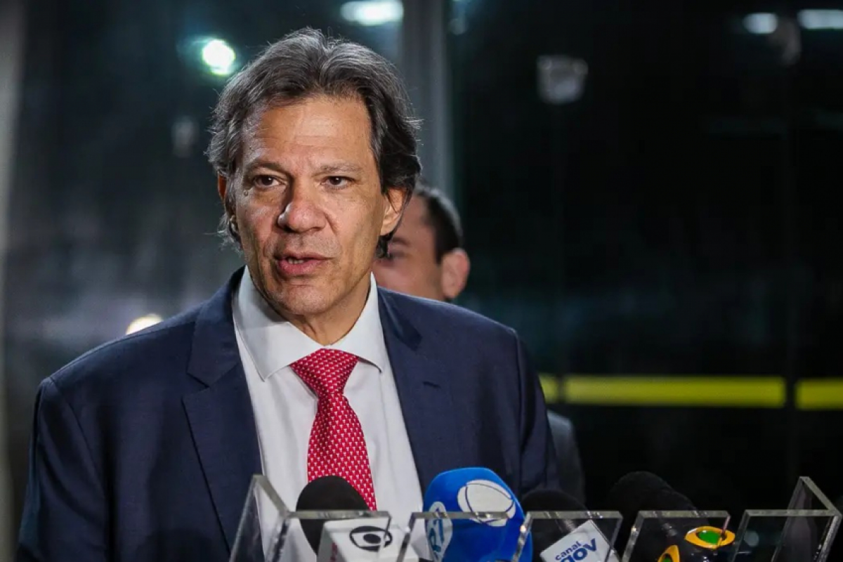 Haddad vai questionar Tarcísio após PM seguir seu motorista