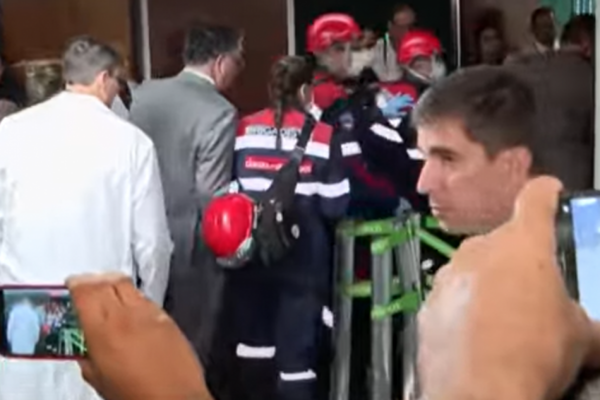 Líder do PT sofre AVC durante reunião na Câmara