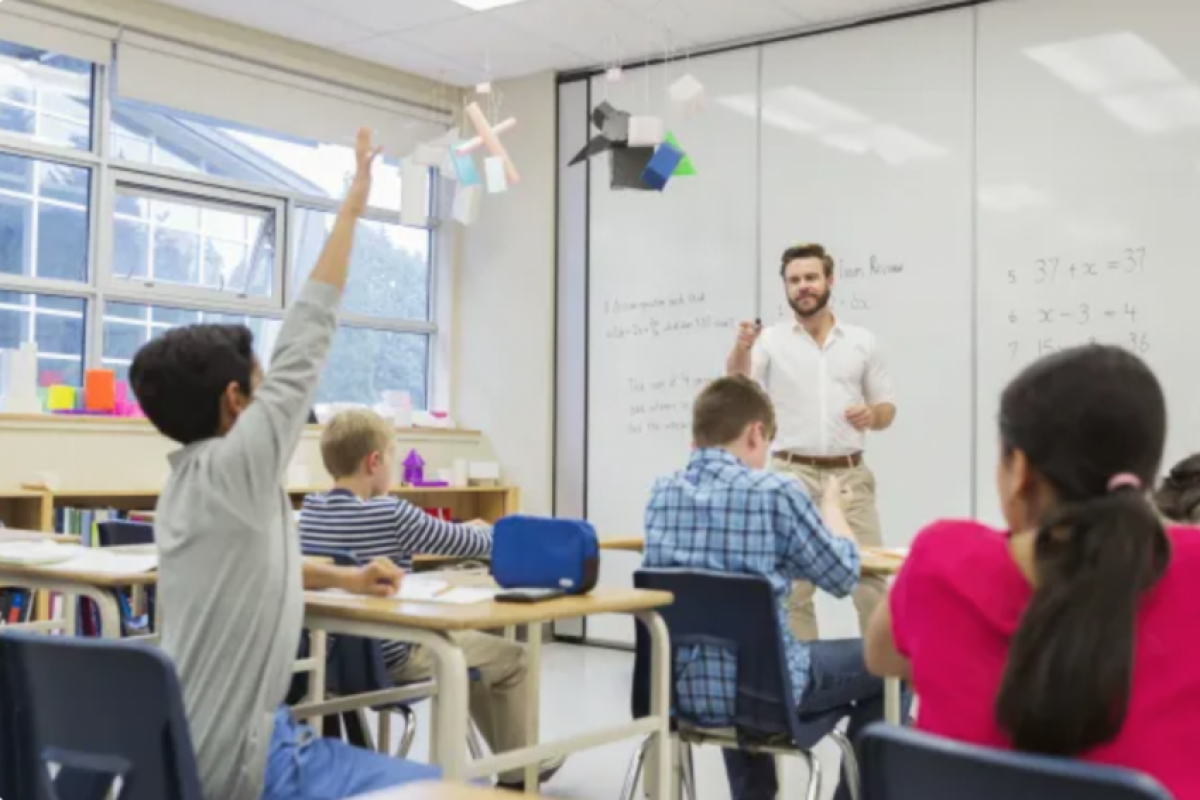 Mensalidade escolar deve ter aumento de 7% a 11% em 2027