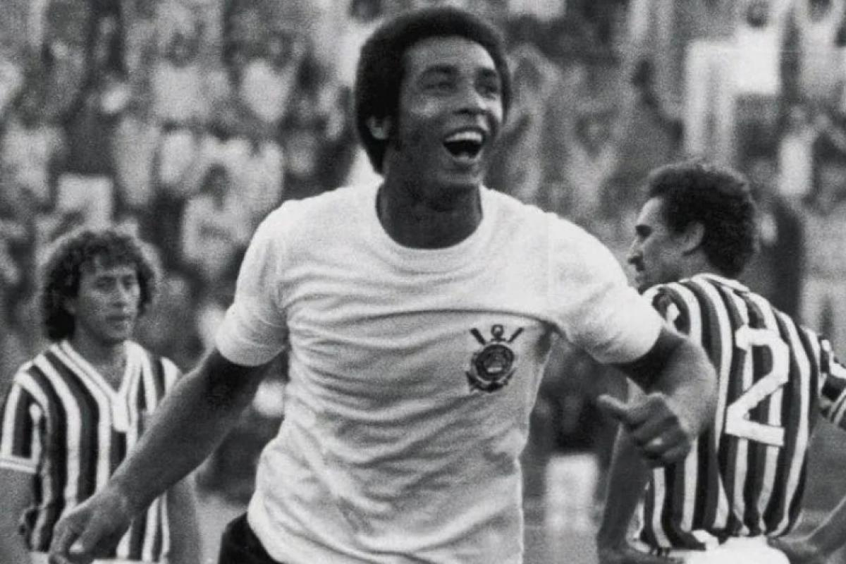 Morre Geraldão, artilheiro do Corinthians no Paulista de 1977