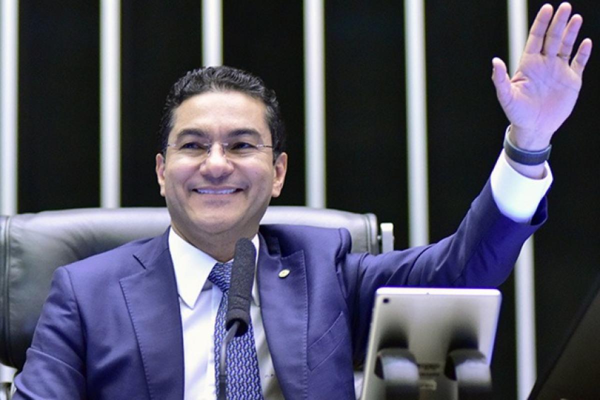 Republicanos marca convenção e deve rejeitar aliança com Flávio
