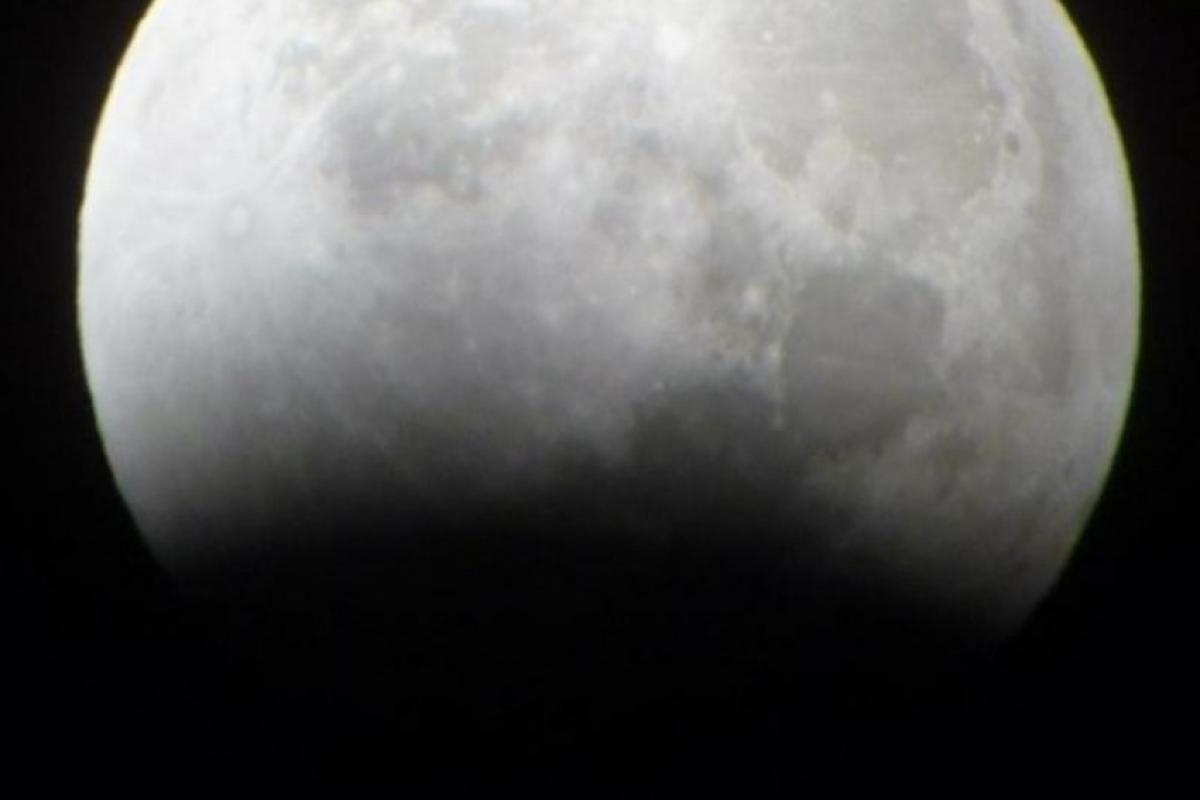 Último eclipse lunar do ano pode ser observado em Bauru e região