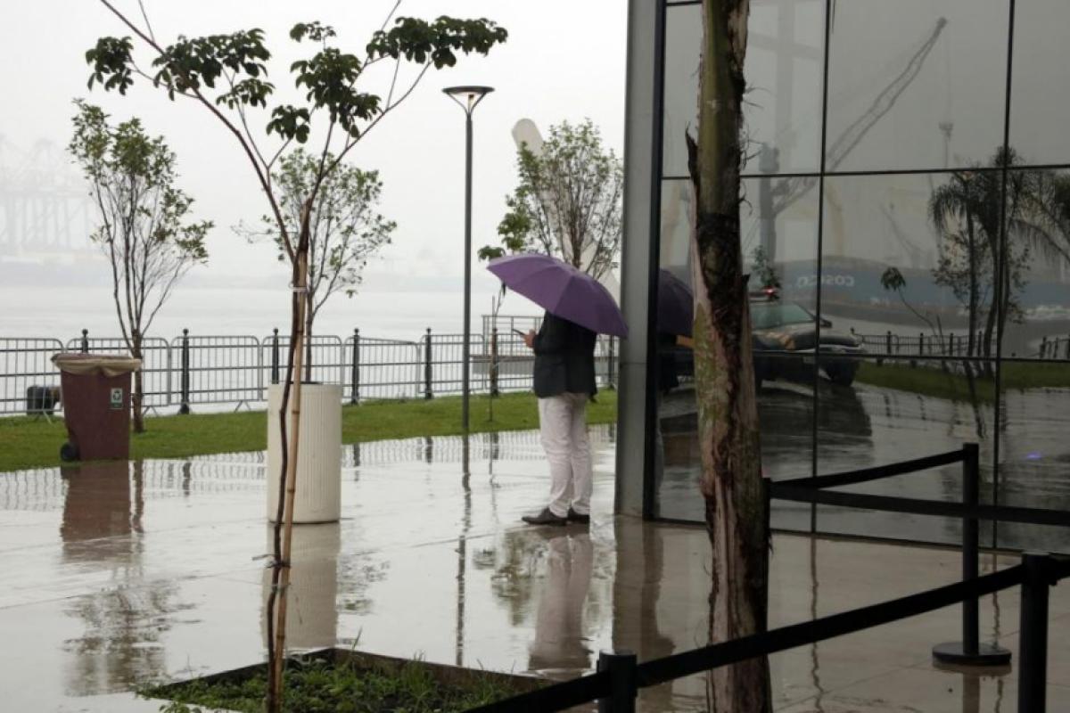 Ventania e chuva forte atingem Sul e Sudeste neste sábado