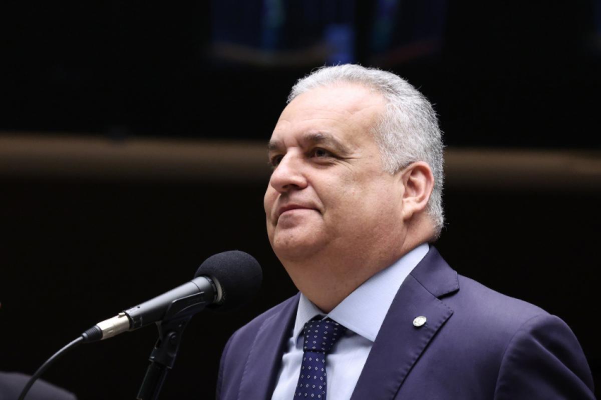 Vice de Flávio entrou na política pelas mãos dos Calheiros
