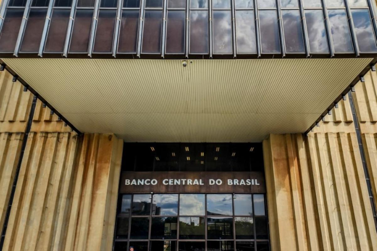 Banco Central reduz juros básicos para 13,75% ao ano