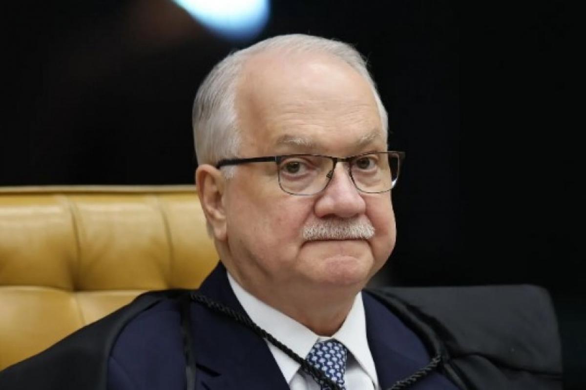 Fachin afasta Mendonça de caso contra Moraes e barra apurações