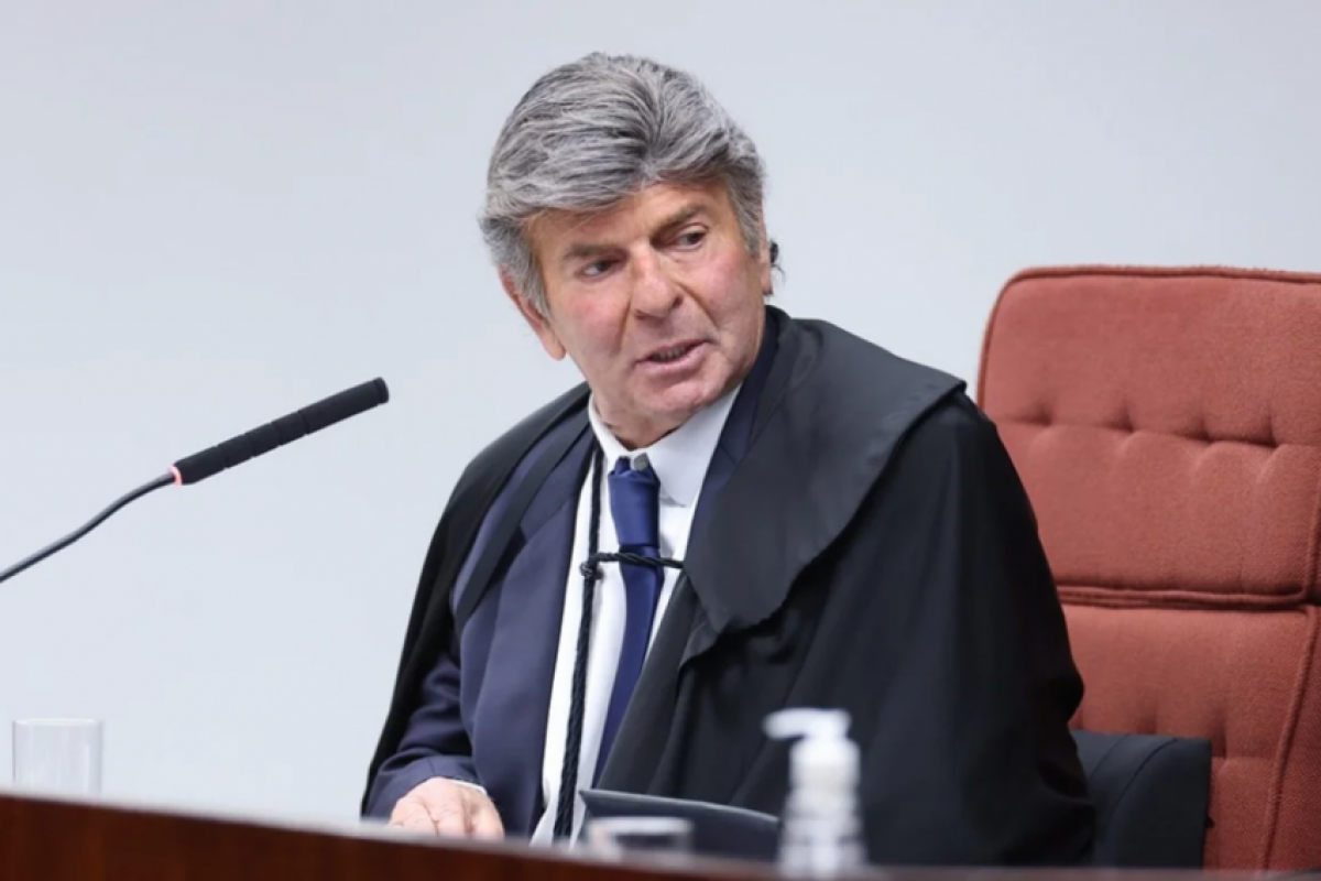 Fux assume ação que envolve esposa de Moraes e Vorcaro