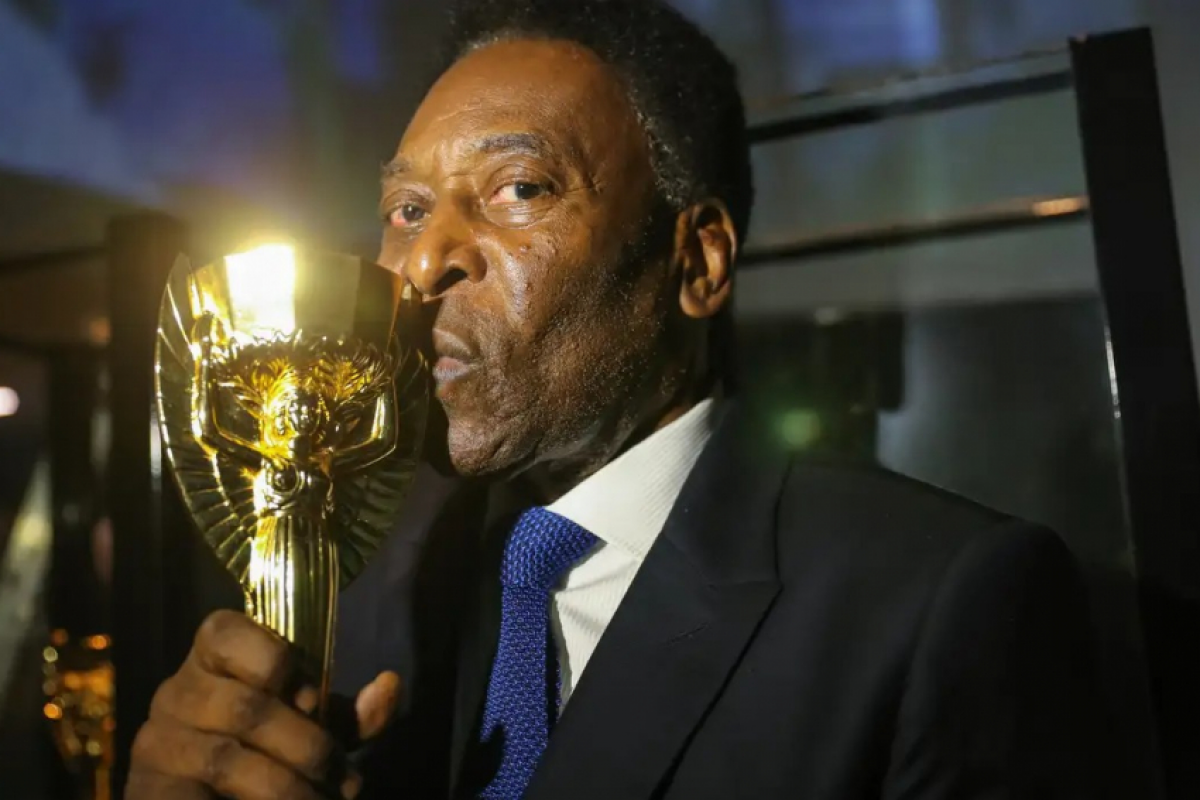 Há 70 anos, o menino que buscava cigarros marcava seu 1º gol