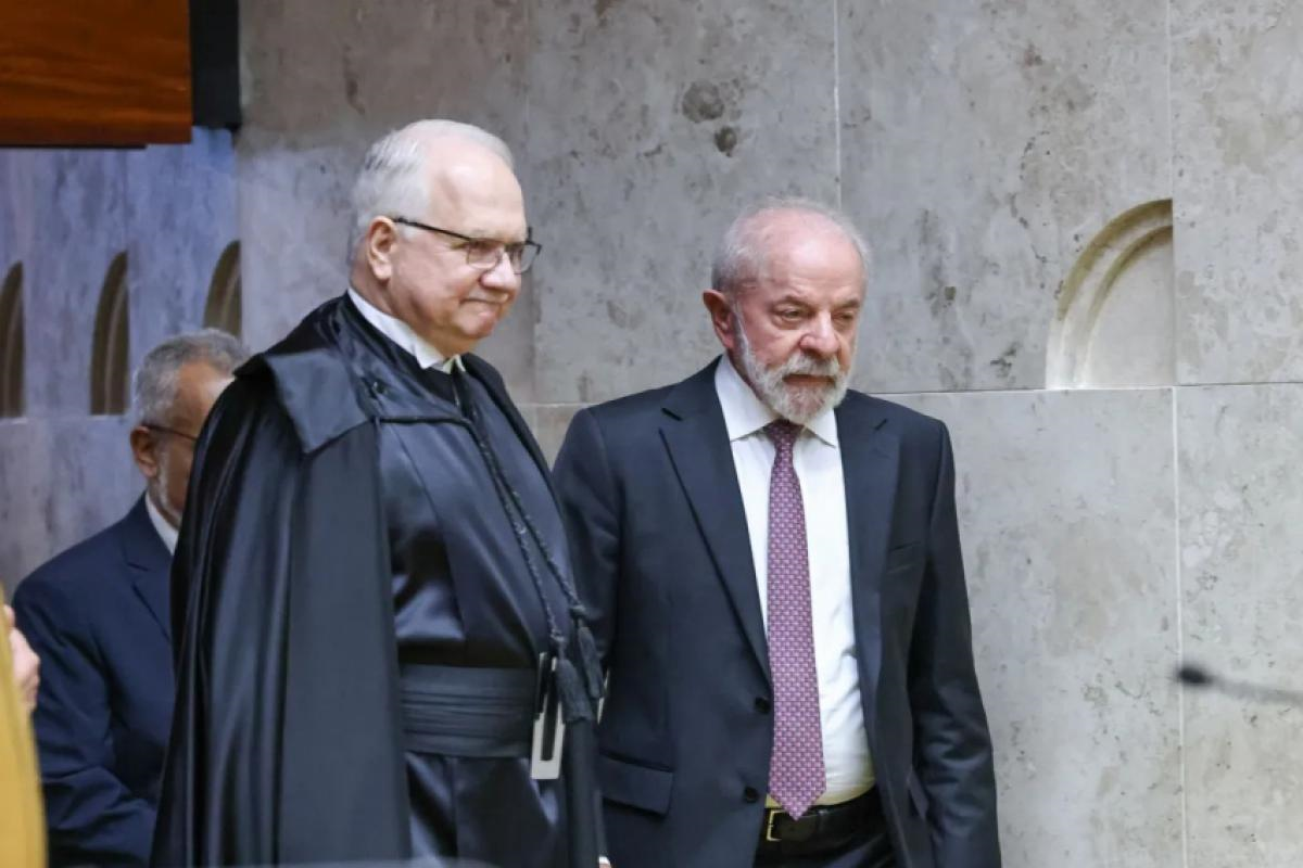 Lula se afasta de Moraes e define discurso: ninguém acima da lei