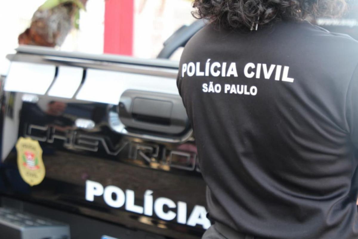Menina de 2 anos morre golpeada com martelo pelo próprio irmão