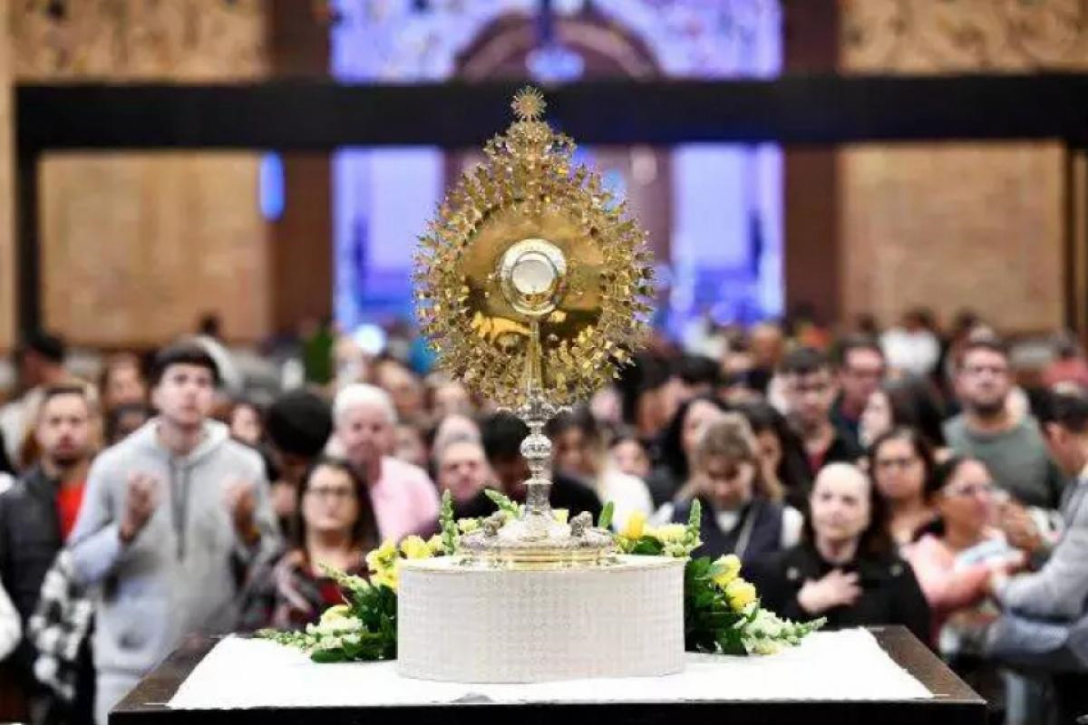 Novos dados revelam um Brasil 87% cristão; ateus triplicam