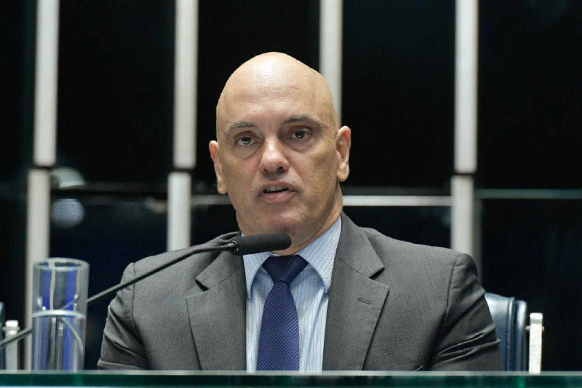 Oposição quer cassar Moraes, mas vê resistência do centrão