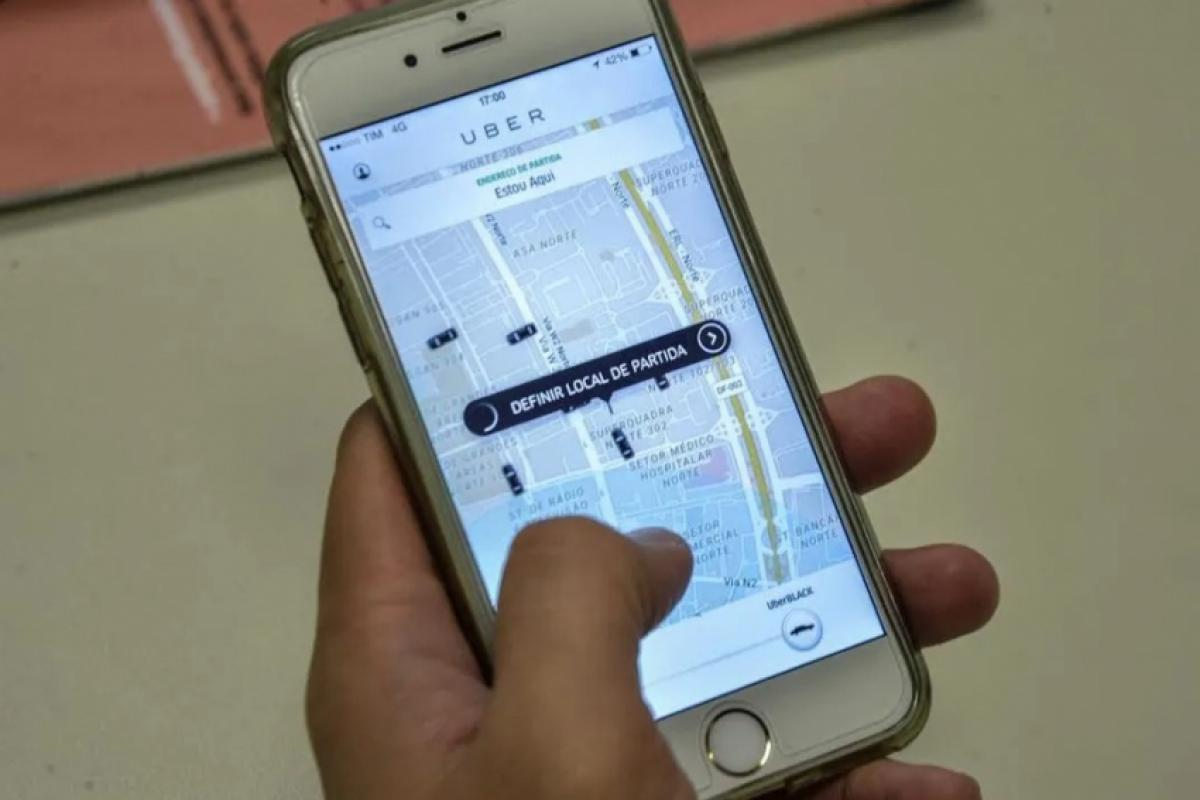 Pais vão poder acompanhar ao vivo viagens de adolescentes no Uber