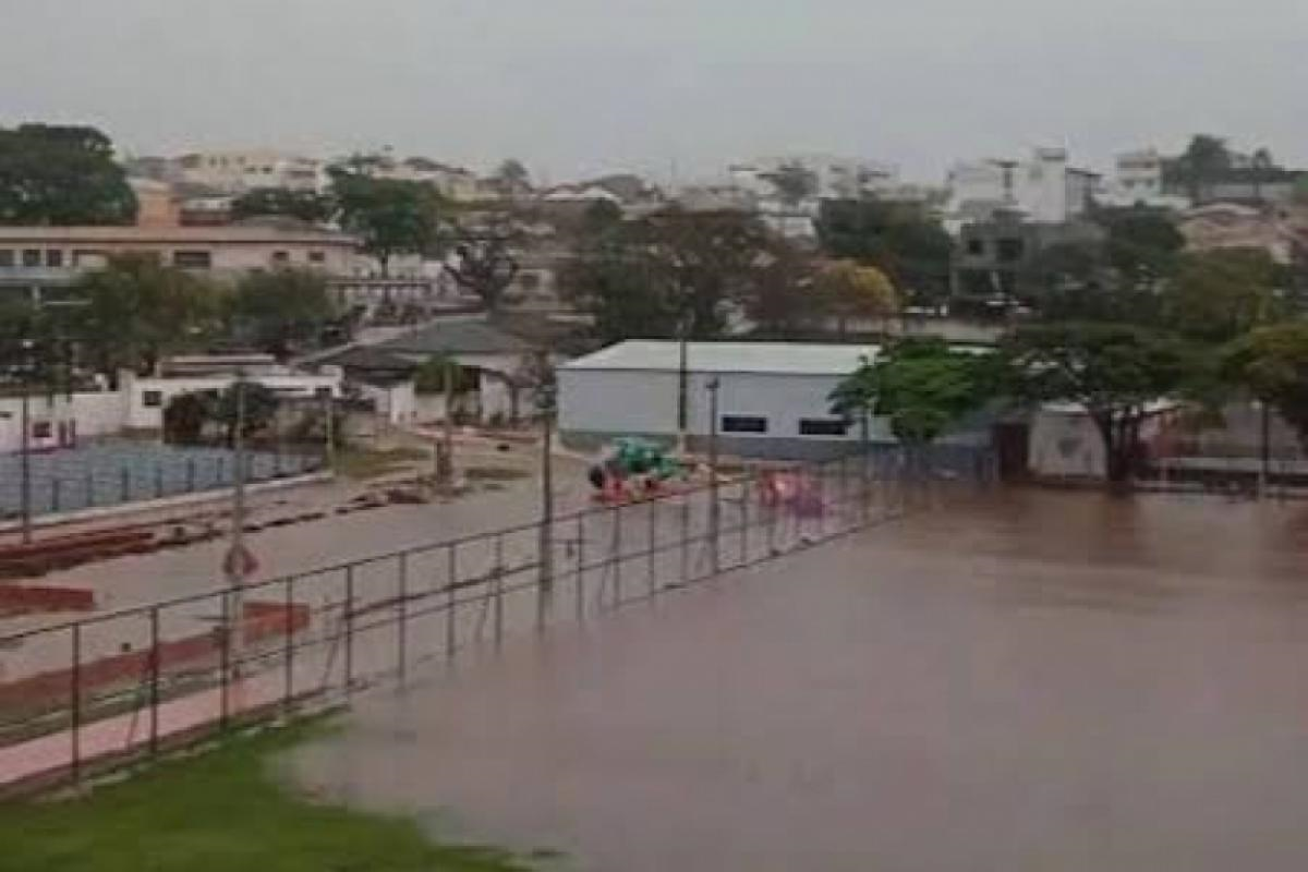 Temporal com granizo danifica mais de 300 casas no interior de SP