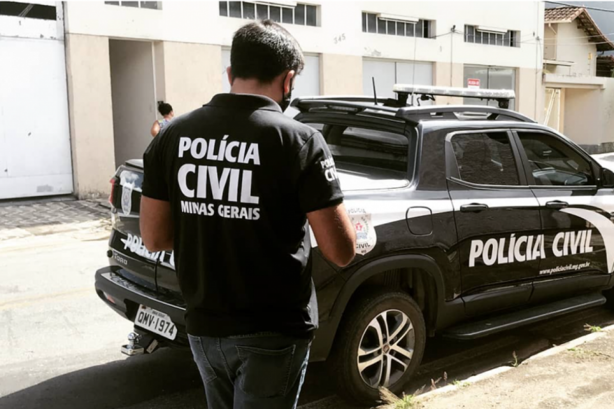 Trabalhadora descobre que patrão a filmava nua no banheiro