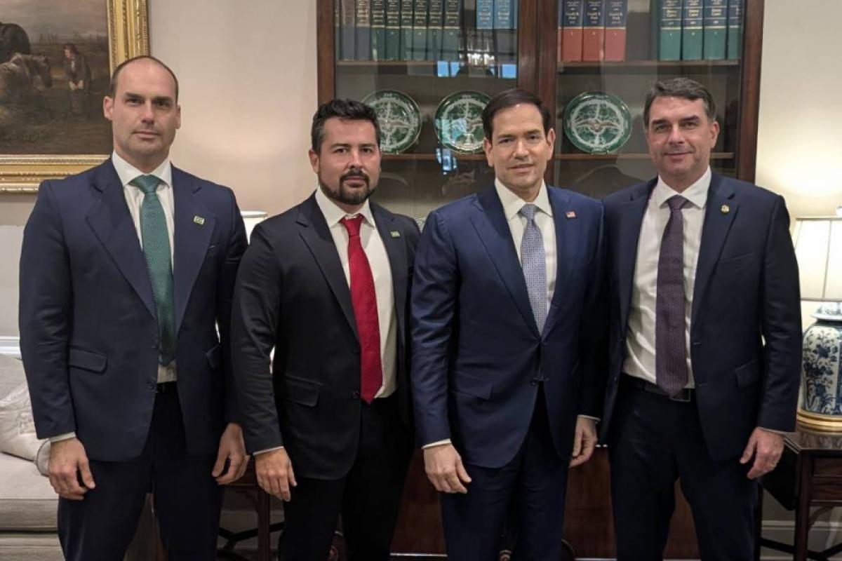 Trump monitora crise no STF e considera sanções contra Moraes