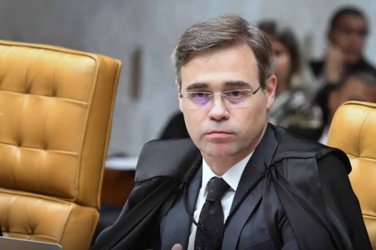 Vorcaro foi chamado a coquetel de instituto de Mendonça