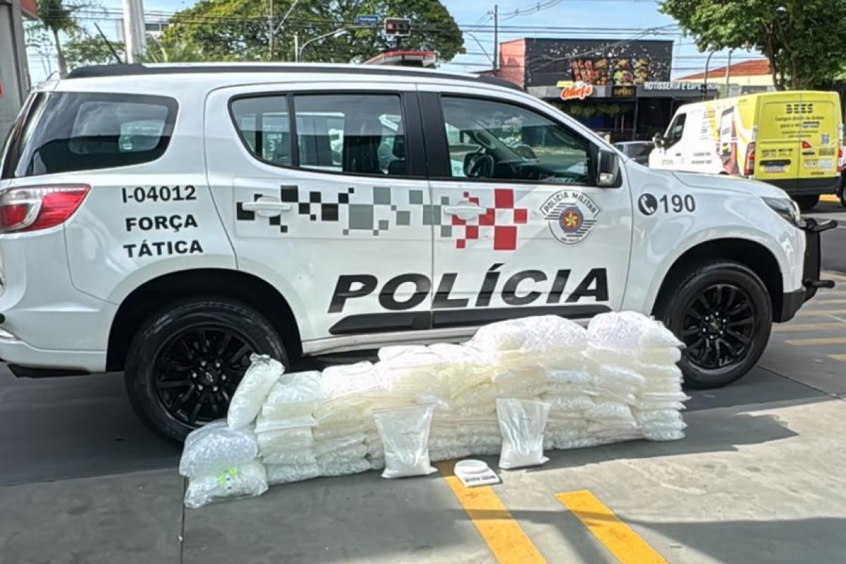 Bauru: Força Tática da PM prende jovem com cocaína e 83 mil pinos