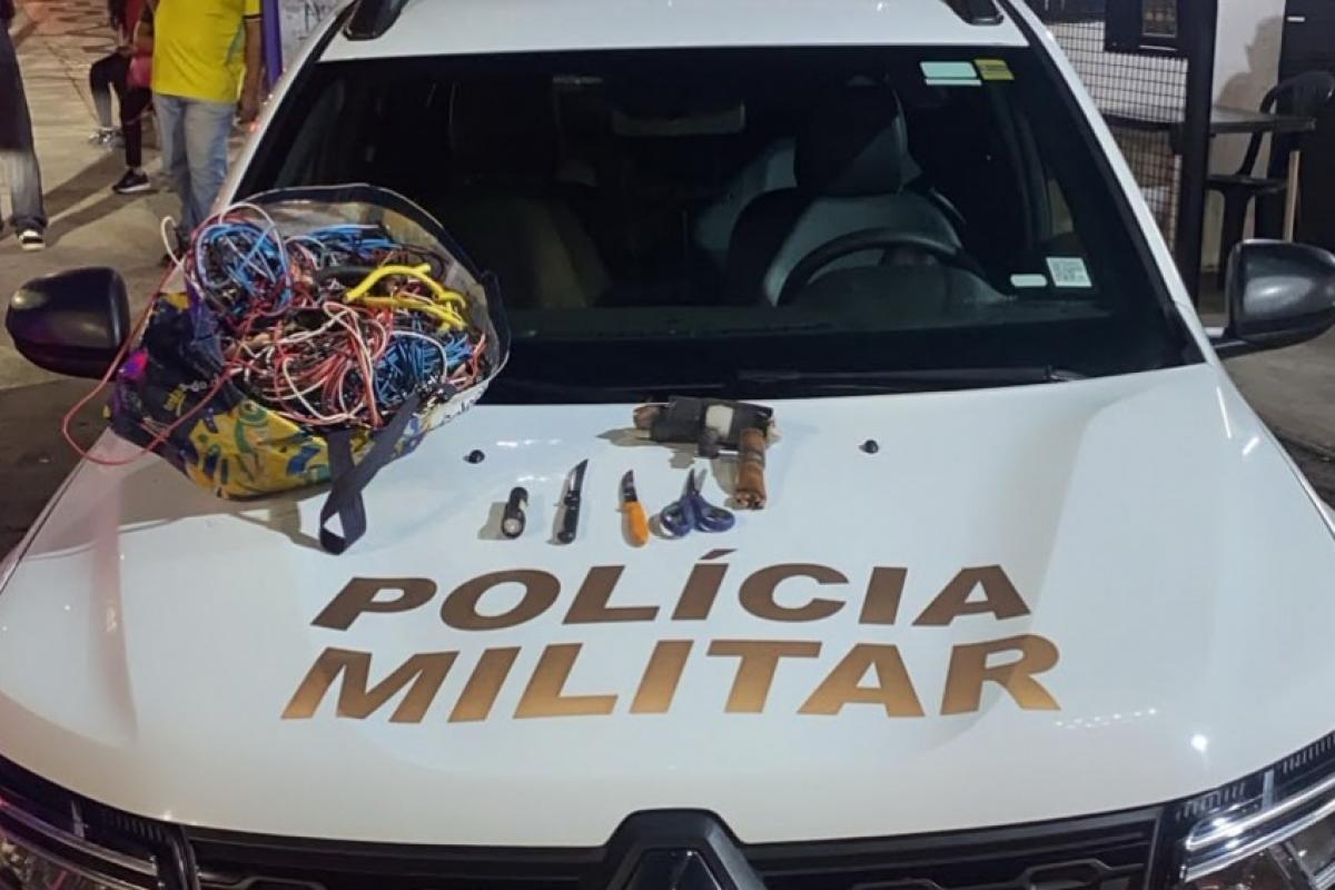 Bauru: homem é preso pela PM com cabos furtados de prédio público