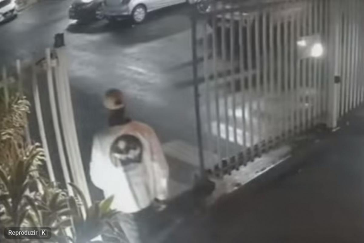 Bauru: ladrão entra em condomínio, furta e sai pela frente; VÍDEO