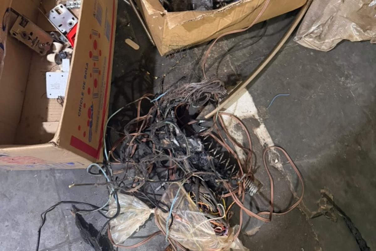 Bauru: suspeito de receptação é preso por 'gato' na rede elétrica