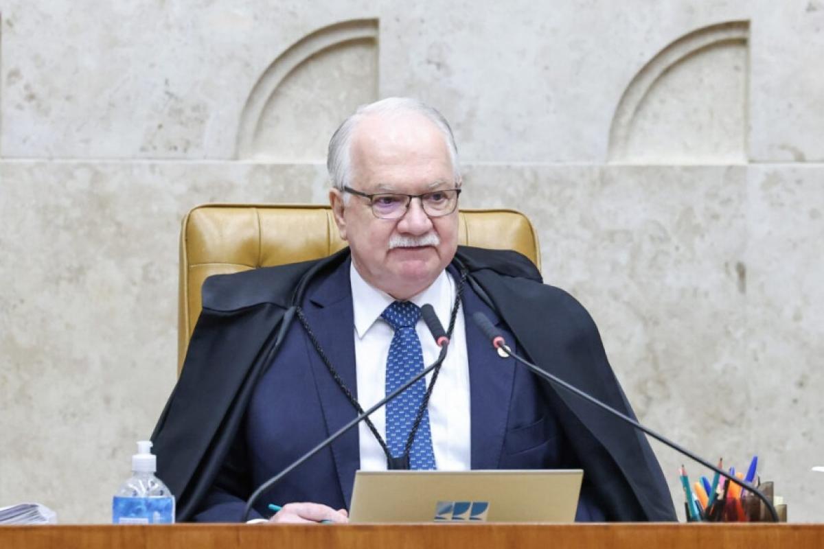 Fachin nega acesso imediato a Fux e indica arquivamento de vez