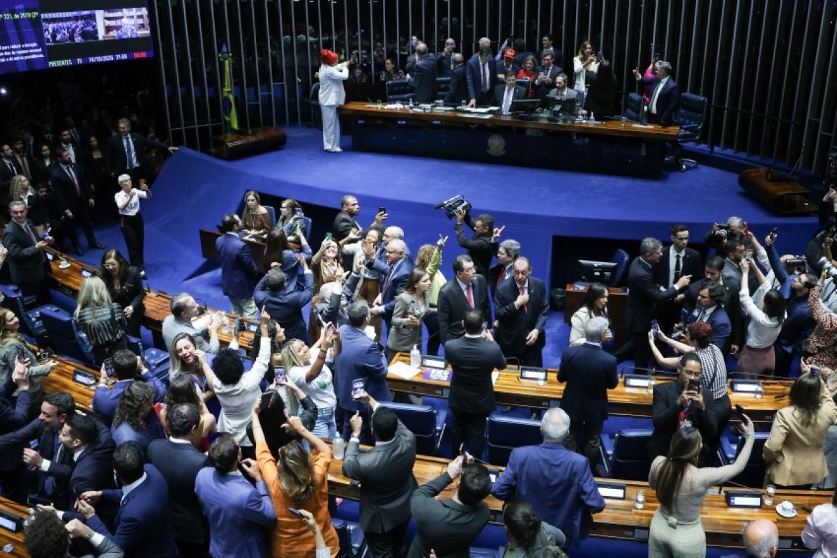 Fim da 6x1: saiba quando entra em vigor nova jornada de trabalho