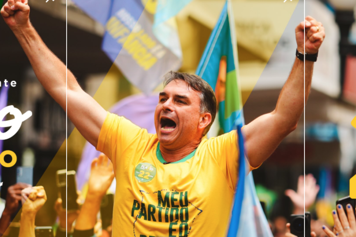 Flávio Bolsonaro se declara 'verdadeiro presidente do Brasil'