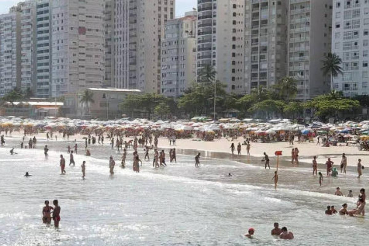 Guarujá prevê taxa de R$ 19 para veículos de turistas em 2027
