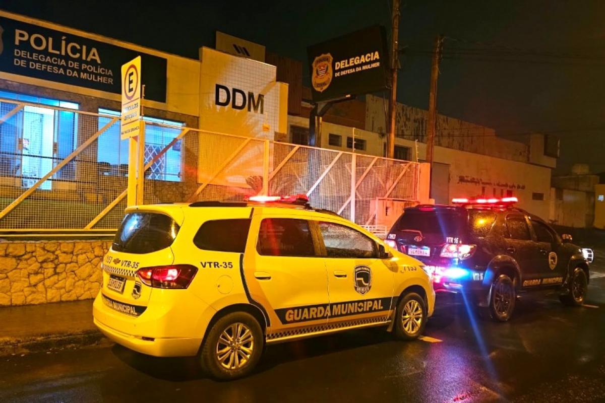 Homem agride mulher e faz ameaças de morte após ela dizer 'não'