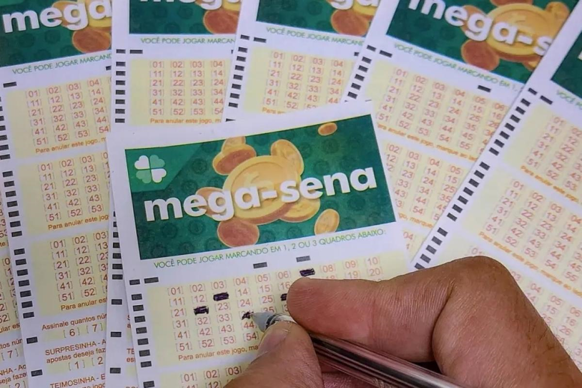 Mega-Sena acumula novamente e prêmio vai a R$ 320 milhões