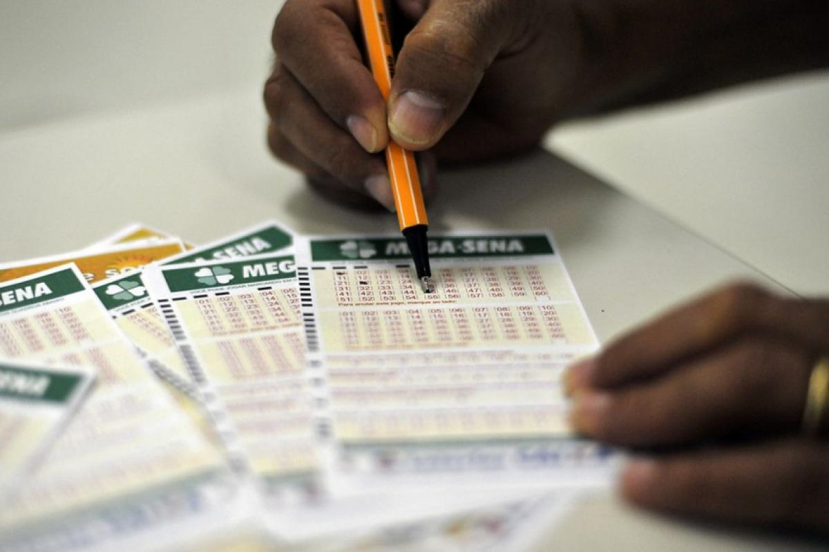 Mega-Sena acumula para R$ 170 milhões; confira números sorteados