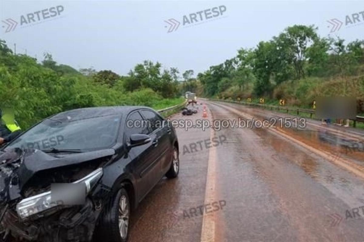 Motociclista morre após colisão frontal com carro em rodovia